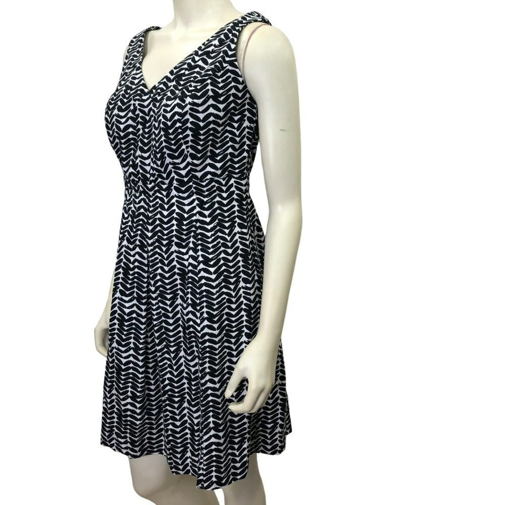 EAST 5TH SLEEVELESS A LINE V NECK DRESS‎ 10 PET